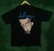 Deftones T-Shirt in Size XL