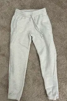 Aritzia TNA sweatpants 