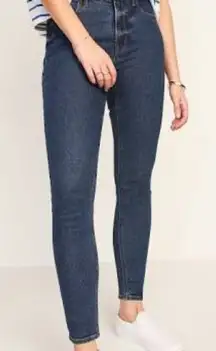 Old Navy Rockstar High Rise Super Skinny Jeans‎