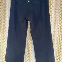 Lululemon size 6 crop yoga pants