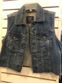 Abercrombie & Fitch Denim Vest