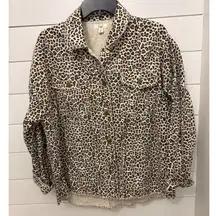 Easel Leopard Print Oversized Denim Shirt Jacket Raw Hem Women's Small