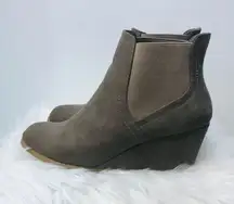 Gray wedge bootie boot size 8.5.