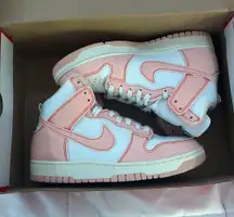 Nike Women’s Dunk High