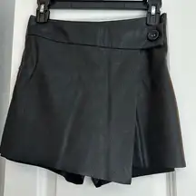 Lavender Brown size XS black skort.