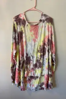 curvy long sleeve tie dye top