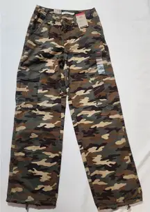 Levi's 94 baggy cargo mid rise loose hips and thigh 24''x30'' inches women's