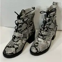Shoedazzle Adrianna Shoes Block Heel Bootie Black‎ White Faux Snakeskin Size 6