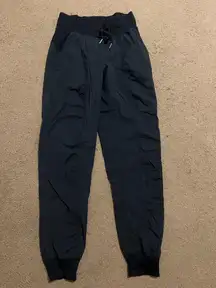 Dance Studio Lululemon Mid-Rise Joggers Full-Length