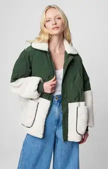 Blank NYC Hitch Hike Jacket Size Medium NWT Green & Cream Sherpa Quilted Jacket