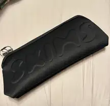 NWT Neoprene long zip pouch