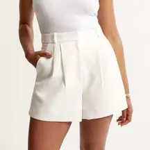 A&F Abercrombie & Fitch High Rise Premium Crepe Tailored Shorts Size XL‎ Creme