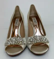 🌸Badgley Mischka Ivory Satin Lavender II Crystal Detail Peep Toe Heels