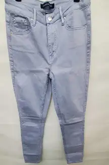 Calvin Klein in Mid Rise  Jean