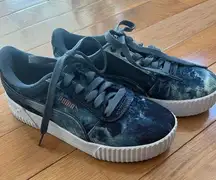 Puma Carina Indigo Blue and White Shoe Women's Size 6 Pre-Owned Tye-Die