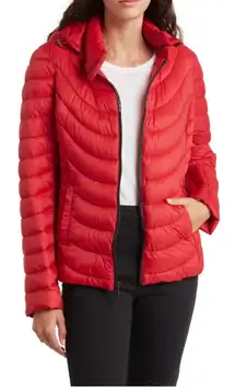 NWT  Packable Hooded Puffer Jacket M