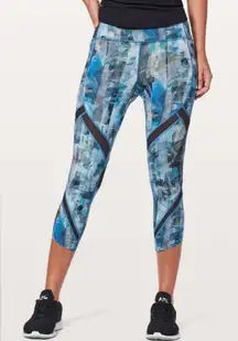 Womens Lululemon on pace crop 21”‎ dazed multi blue size 6