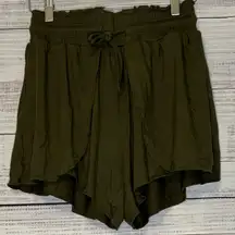 HALARA High Waist Dark Olive Shorts