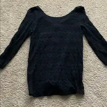 Black 3/4 length top with bow back