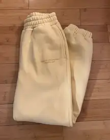 Comfrt Sweatpants Pastel Yellow