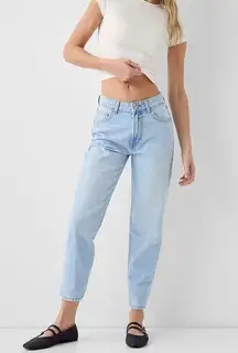 BERKSHA | light wash mom jeans‎ distressed high rise size 8