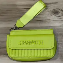 Steve Madden Clutch Verde Limon Green Bhaines Cyber Wristlet