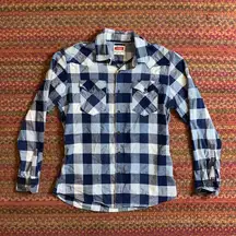 WRANGLER NAVY BUFFALO PLAID FLANNEL BUTTON UP SHIRT