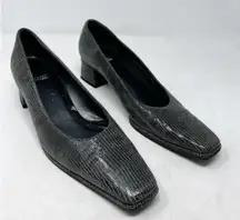 Stuart Weitzman Pump Women's Closed Toe Heels Shoes Faux Leather Black Size‎ 6W