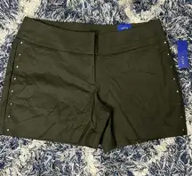 NWT APT 9 Green studded shorts