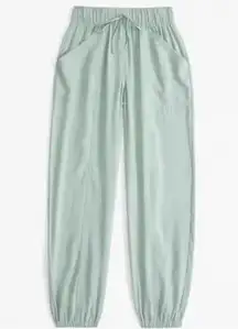 Abercrombie & Fitch Green Drapey Utility Jogger Size Large