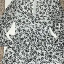 Super Cute Romper. Black and White Floral Print - Size L