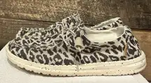 Hey Dude Wendy Shoes Women's 7 Gray White Woven Cheetah Boat Loafer Sneakers Moc