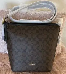 NWT Coach Val Duffle Bag In Signature Canvas