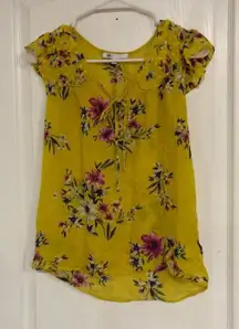 DR2‎ Womens Blouse Size XS Yellow Floral Sheer Flutter Short Sleeve V-Neck Top