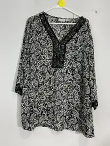 Womans White Stag Womans Plus 22W/24W Black White Sequins V Neck Beach Coverup