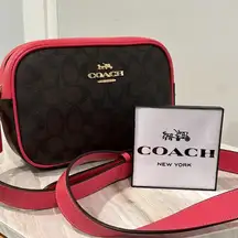 Coach  Rowan Signature Camera Crossbody Bag EUC