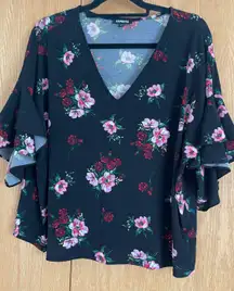 Floral Ruffle Short Sleeved Blouse