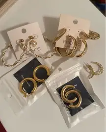 Gold earring pack