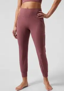 Athleta Salutation cargo jogger athletic pants in dark pink