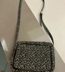 Bag Chic Leopard Print Crossbody Bag St. John’s Bay