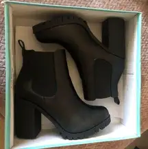 Black heel boots