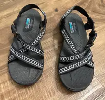 Skechers Reggae Kooky black and white outdoor river style sandals Sz 7