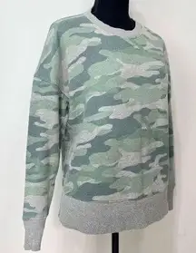 Time and Tru Camo Crew Neck Sweatshirt Size Small Women’s Green and Grey