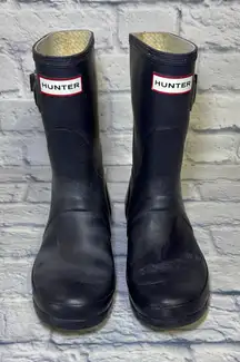 Hunter Women's Original  Short Boot  Navy Womens 7 Mens 6 Rain Boots Waterproof
