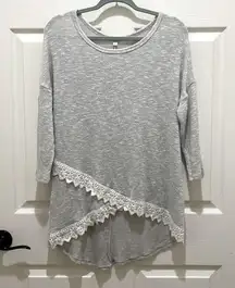 Moa Moa Gray 3/4 Sleeve Tunic Sweater with Lace Trim