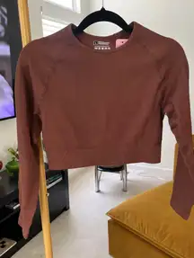 Ribbed Long Sleeved crop top size L
