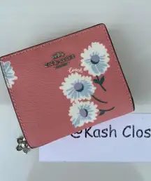 Coach Women's Boxed Daisy Printed Snap Wallet