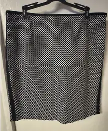 White House Black Market Checkered  Pencil Skirt, Size 14, Black and White