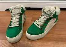 Size 7.5 Retro Sneaker