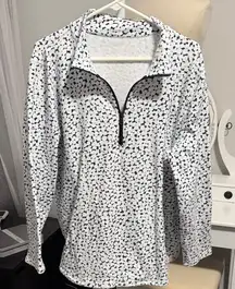 Women's White and navy blue Patterned Top